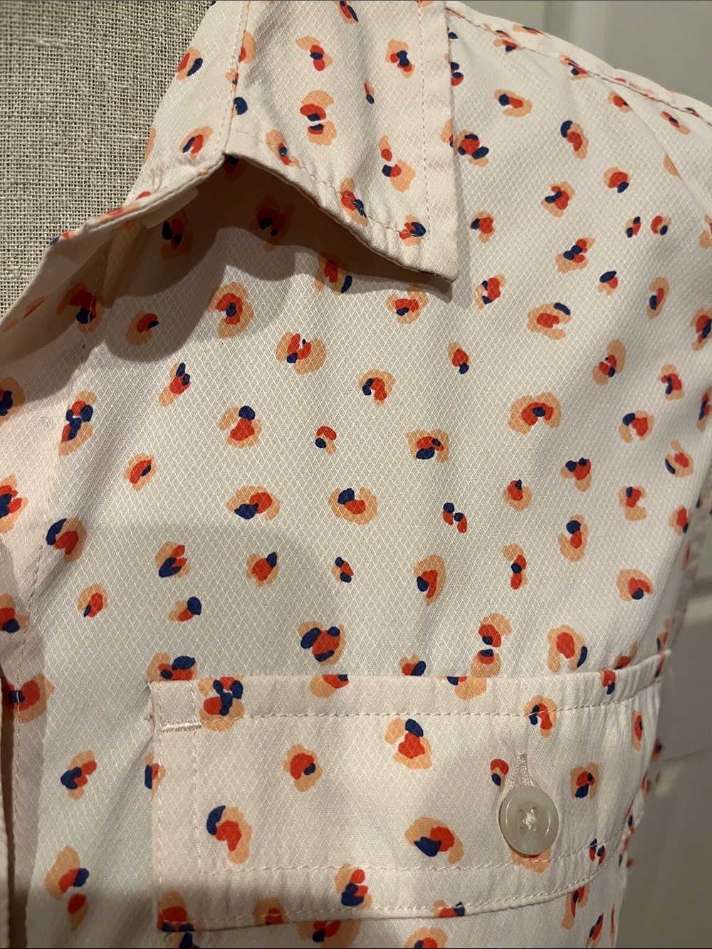 Eddie Bauer Light Pink Sleeveless Button-Down Quick-Dry with Floral Print - Picture 2 of 6